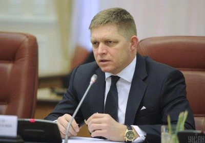 Фіцо пригрозив "перейняти естафету" від Угорщини щодо блокування кредиту ЄС для України