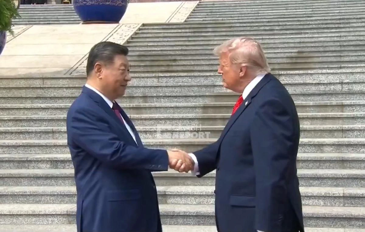 Трамп і Сі влаштували "дуель рукостискання" (відео)